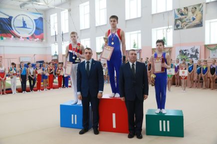 Фотокорреспондент "Комсомольской правды" Олег Укладов поделился с "АС" фотографиями с XI турнира на призы Сергея Хорохордина. 