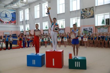 Фотокорреспондент "Комсомольской правды" Олег Укладов поделился с "АС" фотографиями с XI турнира на призы Сергея Хорохордина. 