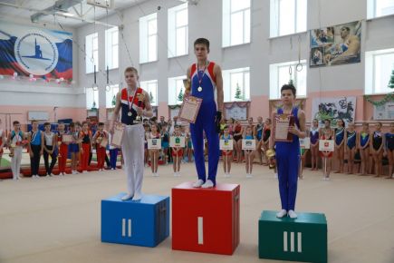 Фотокорреспондент "Комсомольской правды" Олег Укладов поделился с "АС" фотографиями с XI турнира на призы Сергея Хорохордина. 