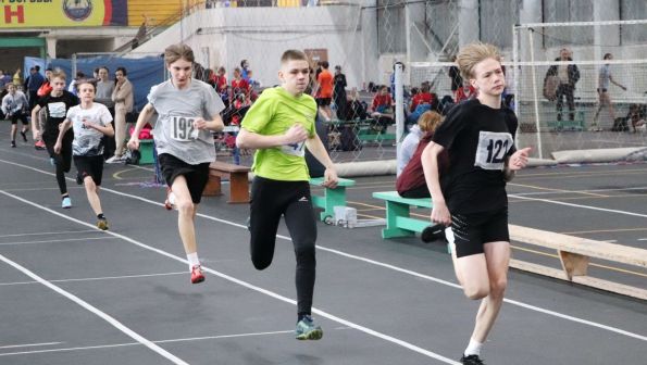 Первенство Алтайского края до 16 лет собрало более 250 участников (фото)