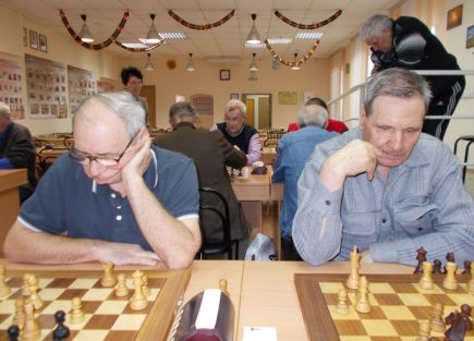 В краевом шахматном клубе состоялся финальный блиц-турнир среди ветеранов.
