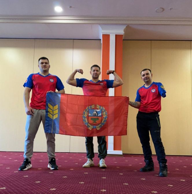 Представители Алтайского края выступили на чемпионате России по армрестлингу среди спортсменов с ПОДА 
