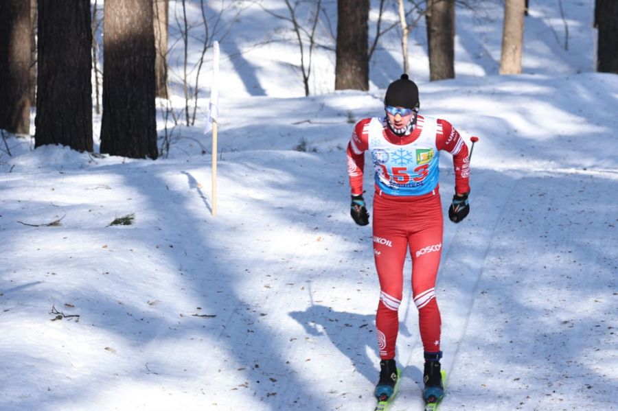 На трассе победитель мужской гонки на 5 км Леонид Кульгускин. Фото: Александр Чёрный