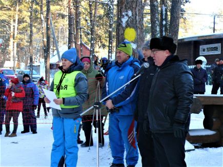 В Барнауле состоялись открытые краевые соревнования "Динамовская лыжня".