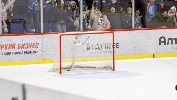 Долгожданная победа, исторический гол. «Динамо-Алтай» в фантастическом по интриге матче выиграл 5:3 у «Омских Крыльев»