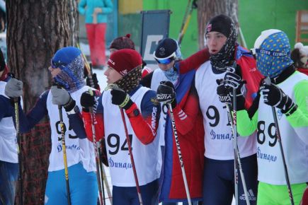 В Барнауле состоялись открытые краевые соревнования "Динамовская лыжня".