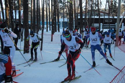 В Барнауле состоялись открытые краевые соревнования "Динамовская лыжня".