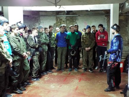 В Барнауле состоялись соревнования по спортивному пейнтболу среди казачьей молодёжи.