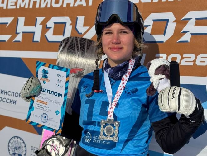 Мария Травиничева завоевала серебро чемпионата России в параллельном слаломе 