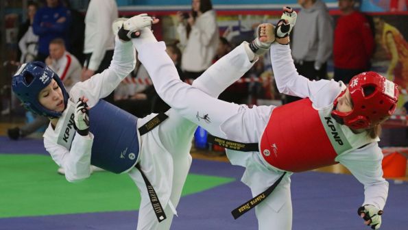 В Барнауле прошло первенство Сибири по тхэквондо ВТФ среди спортсменов до 21 года (фото)