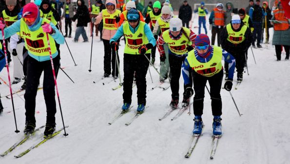Преодолели без сомнения и метель, и суеверия! Яркая лыжная эстафета открыла программу ХХI краевой Спартакиады госслужащих 