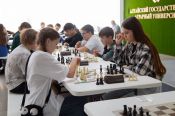 Лучшие шахматисты-школьники края играют в финалах соревнований "Белая ладья", "Дебют" и "Шахматное поле" (фото церемонии открытия)
