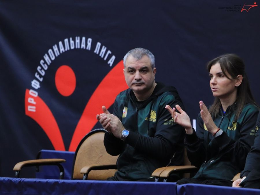 Тренерский штаб КНТ "Алтай" - Степан Багиян и Ирина Скачкова. Фото: Алиса Захарова