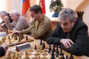 Мастер ФИДЕ Виктор Гемпель выиграл первенство края по рапиду среди ветеранов. 