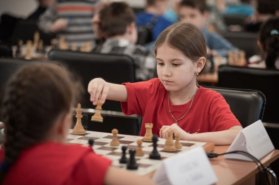 Три путёвки в Сочи. В Барнауле завершились три краевых финала среди школьных команд: «Белая ладья», «Дебют» и «Шахматное поле»