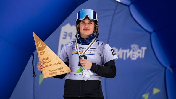 Серебряные Альпы. Мария Травиничева стала второй в параллельном слаломе на юниорском чемпионате мира в Италии