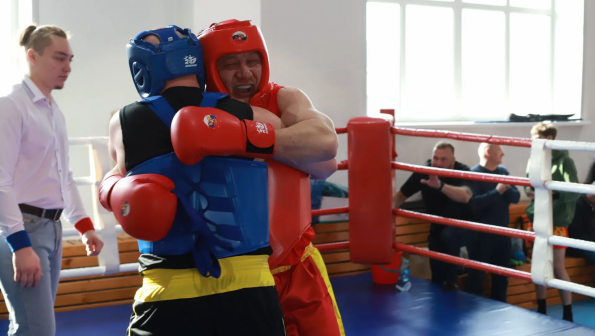 Ушу и кикбоксинг пересеклись на «Пути саньда».  В Барнауле состоялся турнир с участием представителей двух видов спорта (фото)