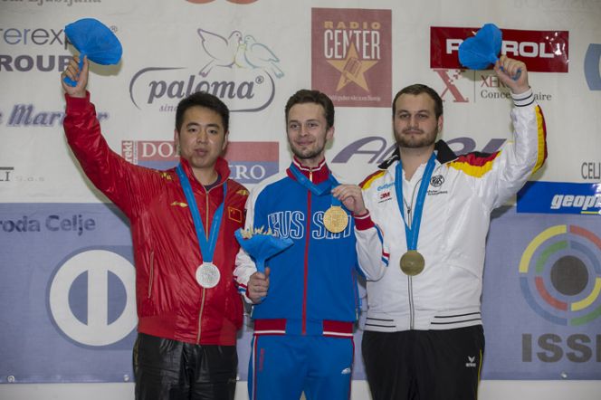 Бийчанин Сергей Каменский - победитель этапа Кубка мира в стрельбе из малокалиберной винтовки из трёх положений. 