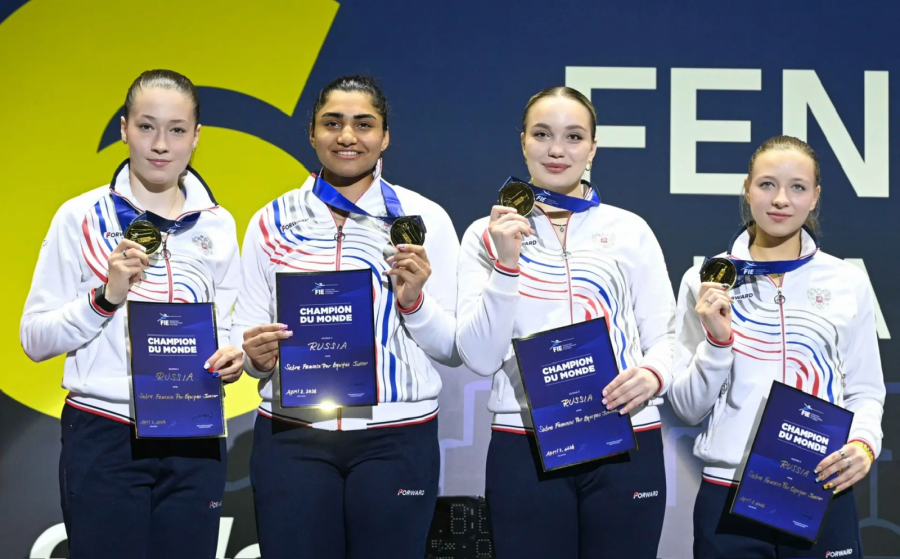 Триумфаторы Рио! Мария Третьякова справа. Фото: Федерация фехтования России