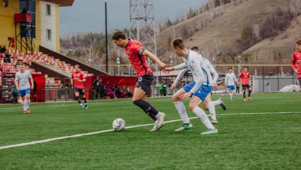 Нокаут в Жигулёвске. Барнаульское «Динамо» проиграло на старте сезона «Акрону-2» - 0:5