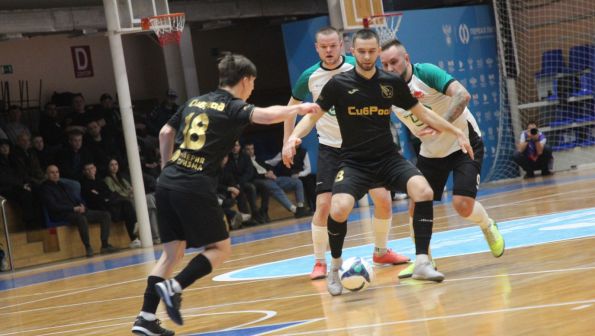 Волевое начало. «АлтПолитех» выиграл первый матч в финальном турнире Первой лиги у «Волота» из Хабаровска - 5:4