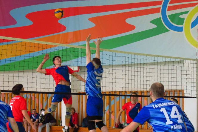 Волейбольный отборочный турнир в Озёрках. Фото: Андрей Бобров.
