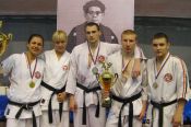 Барнаулец Никита Савин в составе сборной Сибирского федерального округа занял второе место на международном командном турнире «Кубок Содружества» по спортивному контактному каратэ.