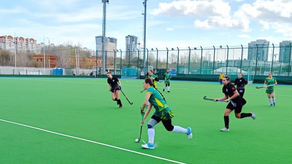 Сборная Алтайского края начала с победы участие в Кубке России по хоккею на траве 11 на 11