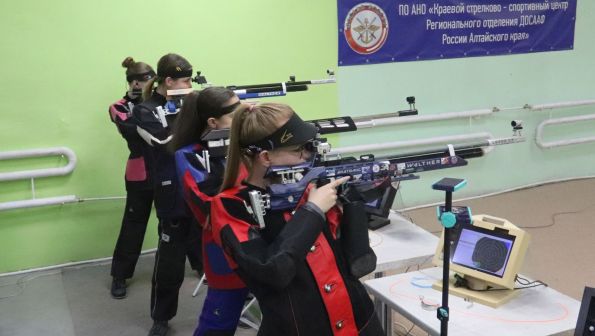 Голливудский сюжет. В Барнауле разыграли награды первенства Алтайского края по стрельбе из пневматического оружия (фото)