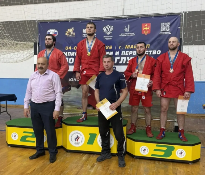 Пьедестал чемпионата России в весовой категории 79 кг. Фото: ОСФСГ