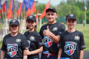 Бабушка в бассейн, папа - на турник! В Барнауле состоялся краевой фестиваль ГТО среди семейных команд