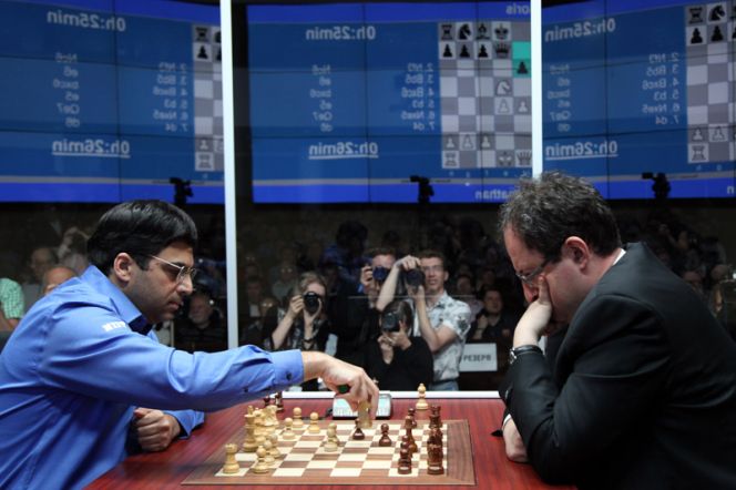 Рядом с королями