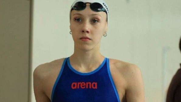 София Маслова в стартовый день юниорского первенства России выиграла золото в плавании на спине на дистанции 200 метров