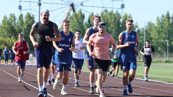 Новая комплектация. Игроки БК «Барнаул» вышли из отпуска и начали подготовку к сезону Суперлиги 