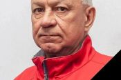 На 68-м году ушёл из жизни ветеран алтайского хоккея Андрей Соловьёв  