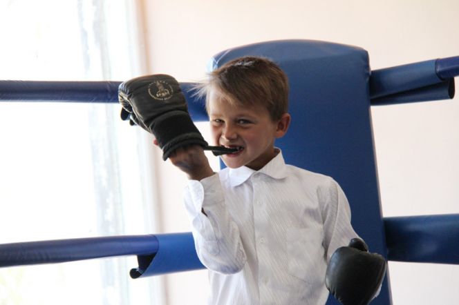 Село сжало кулаки