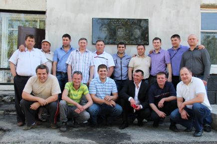 Село сжало кулаки