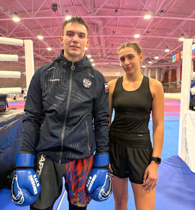 Михаил Якушев и Ксения Левина во время подготовки к чемпионату мира. Фото: Федерация кикбоксинга Алтайского края