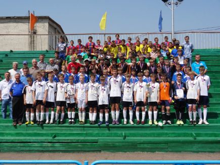 В Ребрихе и Рубцовске прошли краевые финалы детского футбольного турнира "Кожаный мяч". 