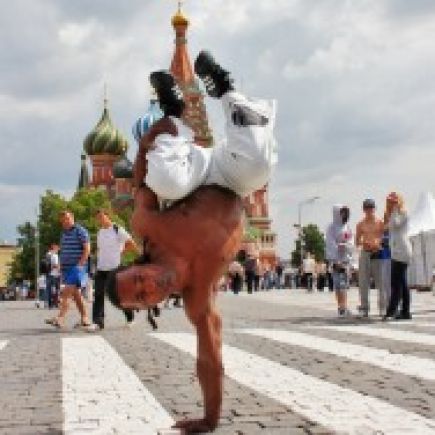 Контра-местре Пепеу из Бразилии проведёт в Барнауле двухдневный мастер-класс по капоэйре.