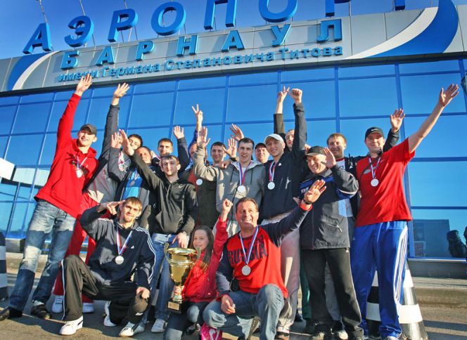 В дебютный сезон - вторые