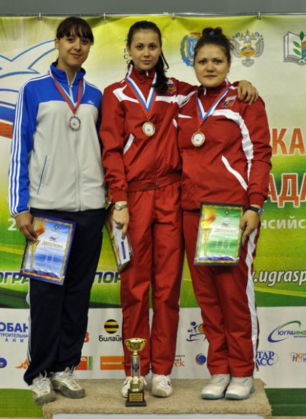 Студентка Алтайской академии экономики и права Елена Любицкая – серебряный призёр III Всероссийской летней универсиады по фехтованию на саблях.