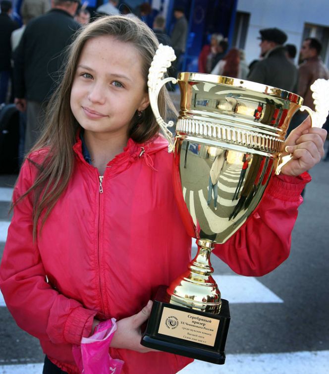 «АлтайБаскет» – серебряный призёр Высшей лиги. Встреча команды в аэропорту Барнаула 1 мая.