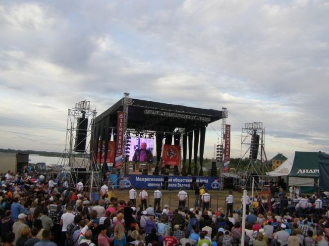 2-4 августа. Село Верх-Обское, Смоленский район. Всероссийский фестиваль народного творчества и спорта «Земляки» имени Михаила Евдокимова
