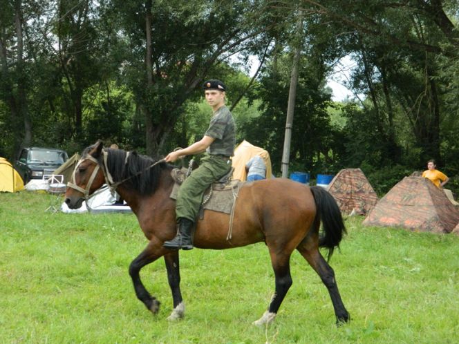 В Змеиногорске в рамках традиционного казачьего праздника «Потомки Ермака» прошла первая краевая спартакиада допризывной казачьей молодёжи (фото).
