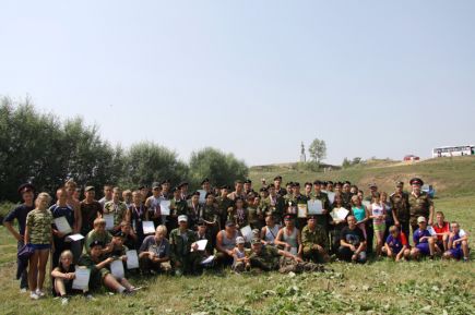 В Змеиногорске в рамках традиционного казачьего праздника «Потомки Ермака» прошла первая краевая спартакиада допризывной казачьей молодёжи (фото).