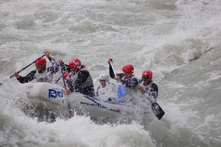 Сборная Алтайского края по рафтингу завоевала три командные медали на Всероссийских соревнованиях «Кубок Катуни – Акталай Маргаан 2012» (фото).