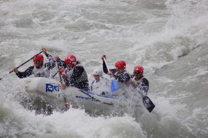 Сборная Алтайского края по рафтингу завоевала три командные медали на Всероссийских соревнованиях «Кубок Катуни – Акталай Маргаан 2012» (фото).