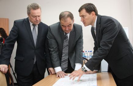 В барнаульскую гимназию № 40 поступило спортивно-технологическое оборудование на сумму 14,3 миллиона рублей по партийному проекту «Единой России» (фото).