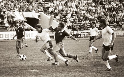 Доказывал игрой